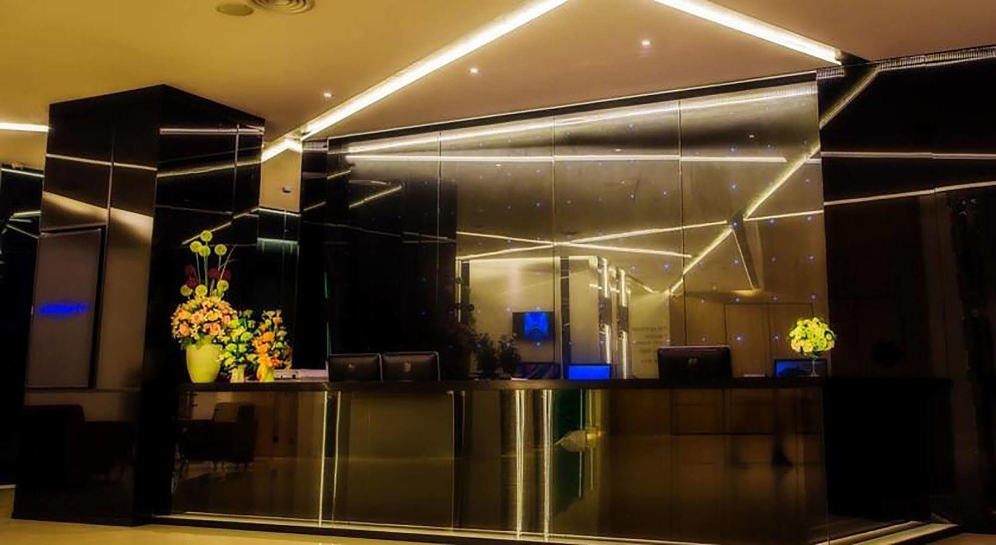 Crystal Hotel Hat Yai Eksteriør billede