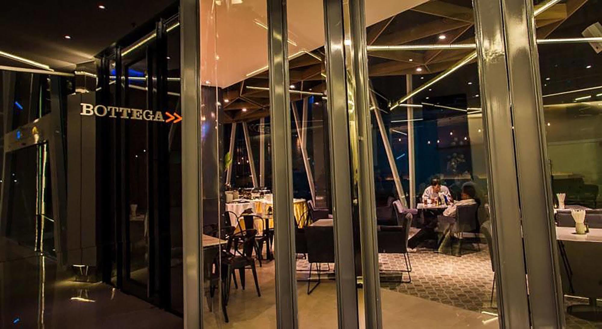 Crystal Hotel Hat Yai Eksteriør billede